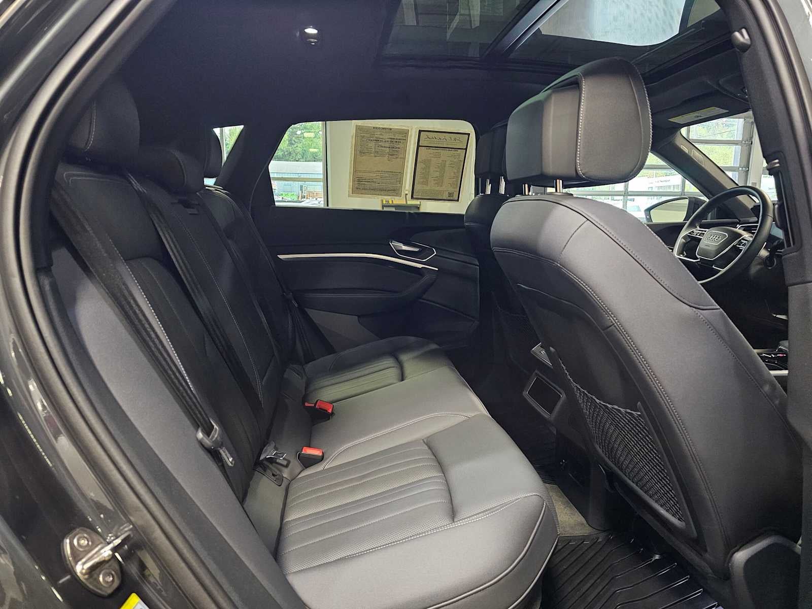 2023 Audi e-tron Premium Plus