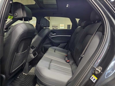 2023 Audi e-tron Premium Plus