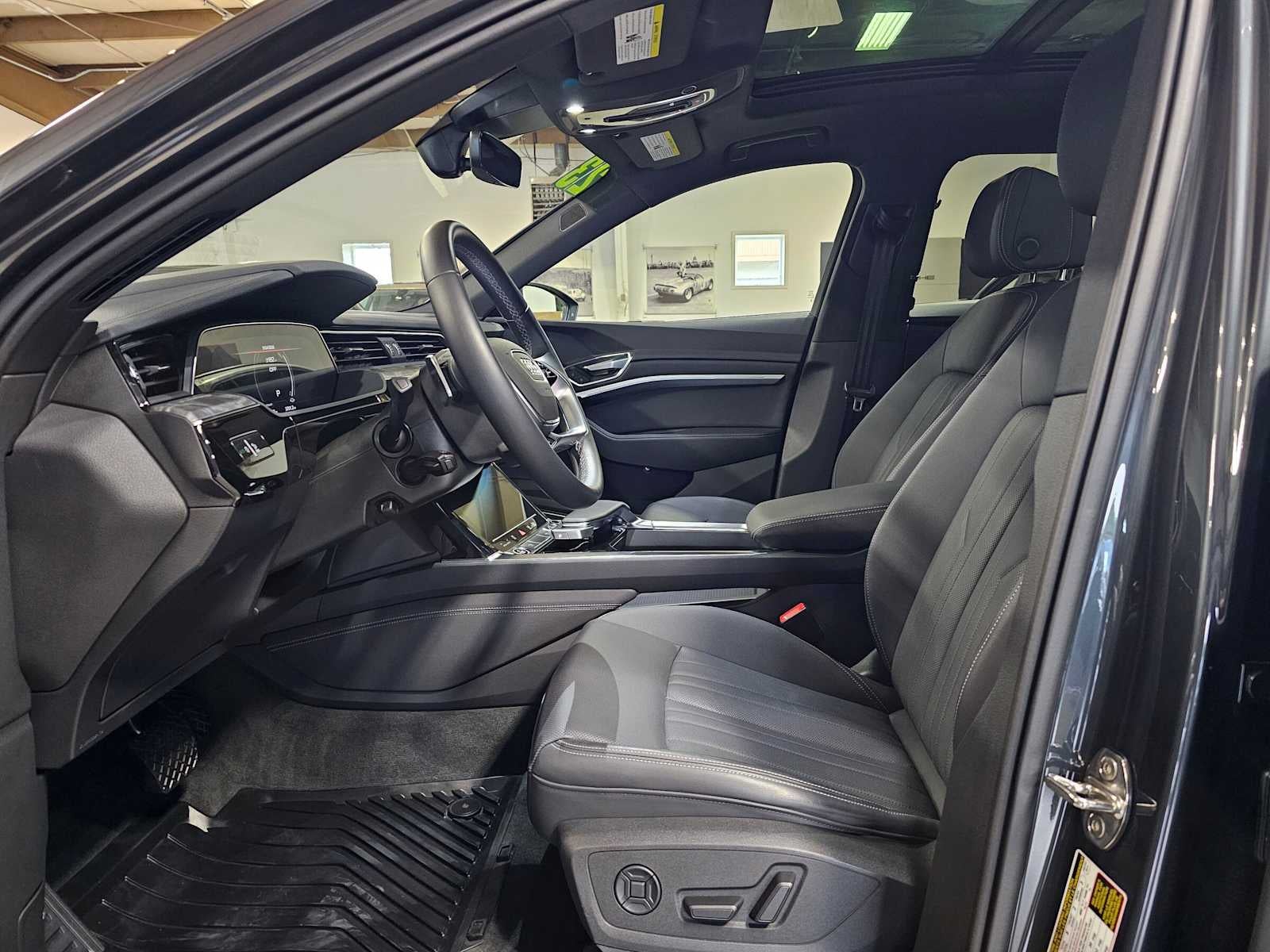2023 Audi e-tron Premium Plus