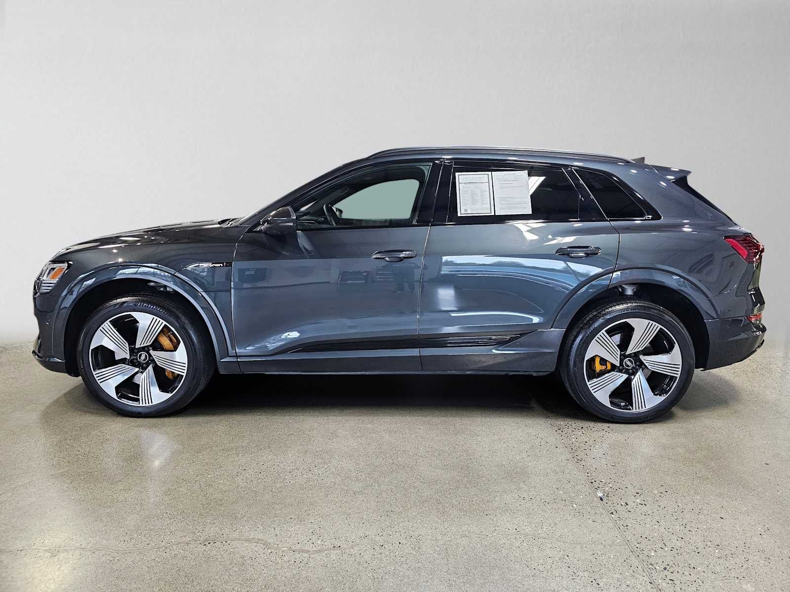 2023 Audi e-tron Premium Plus