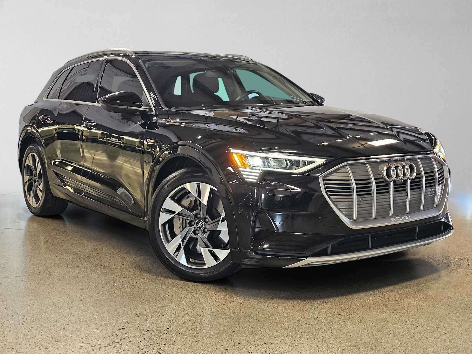 2023 Audi e-tron Premium Plus quattro