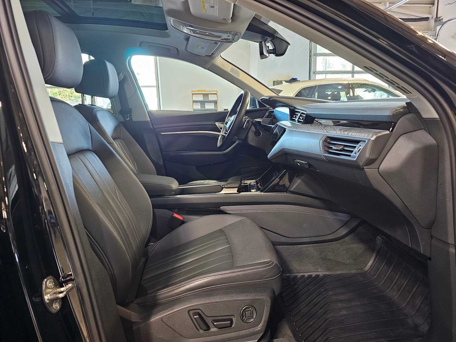 2023 Audi e-tron Premium Plus quattro