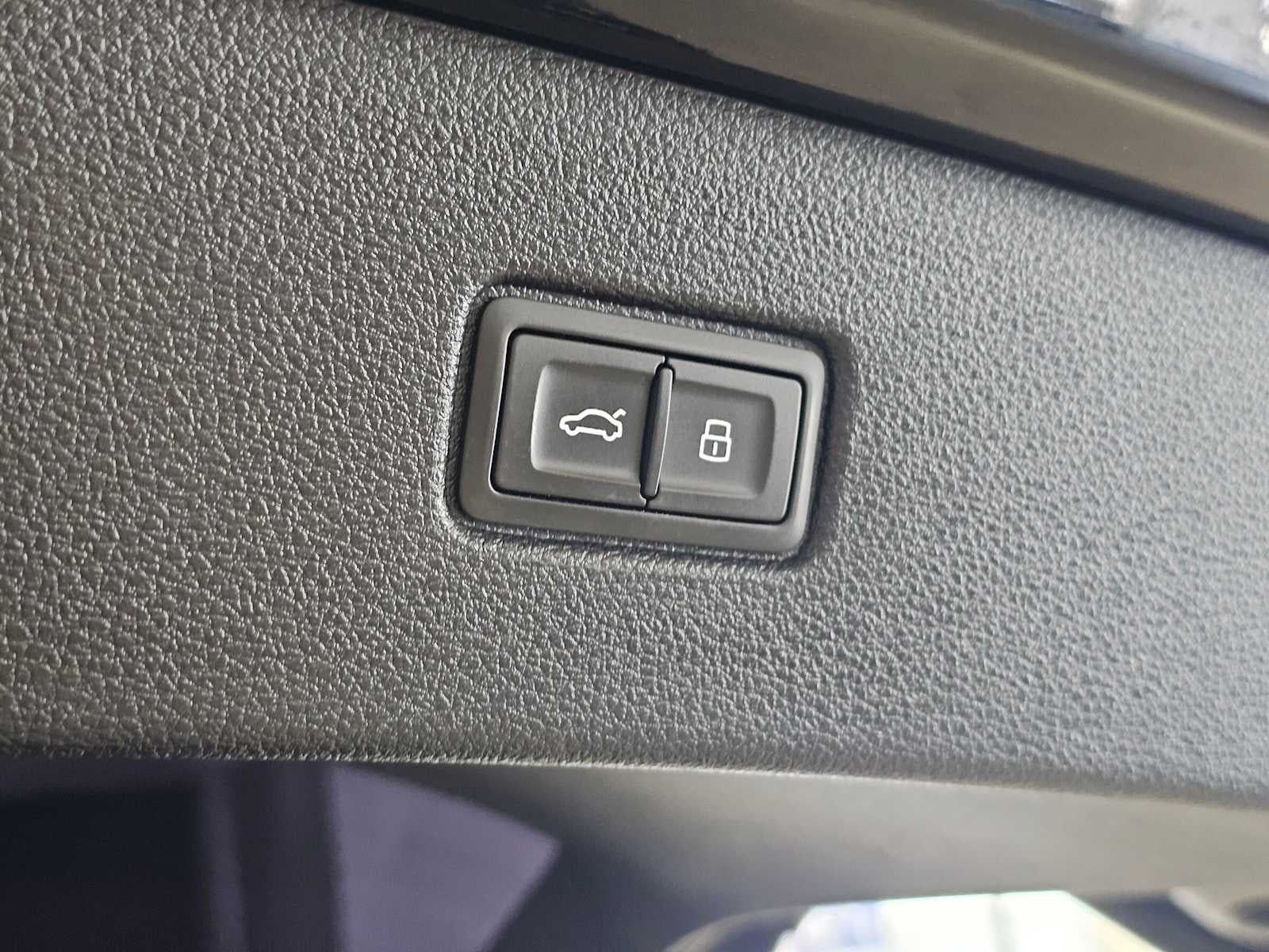 2020 Audi Q7 Premium Plus 55 TFSI quattro
