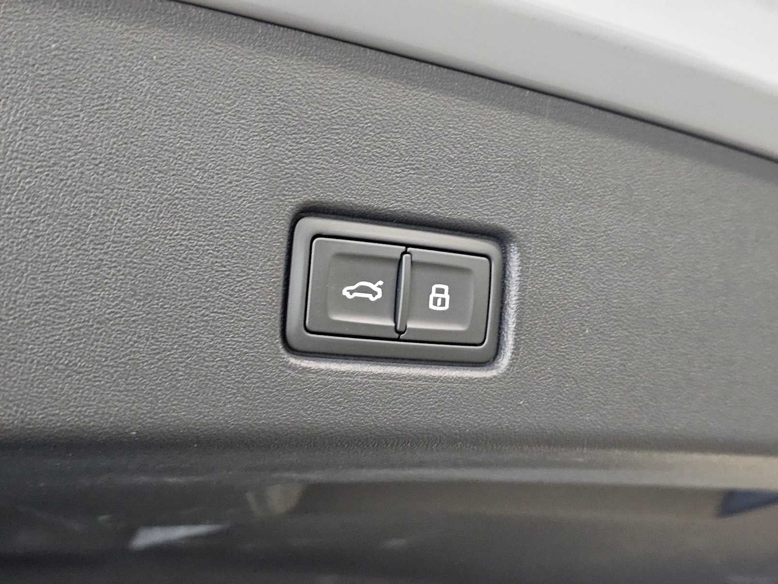2023 Audi Q4 e-tron Prestige