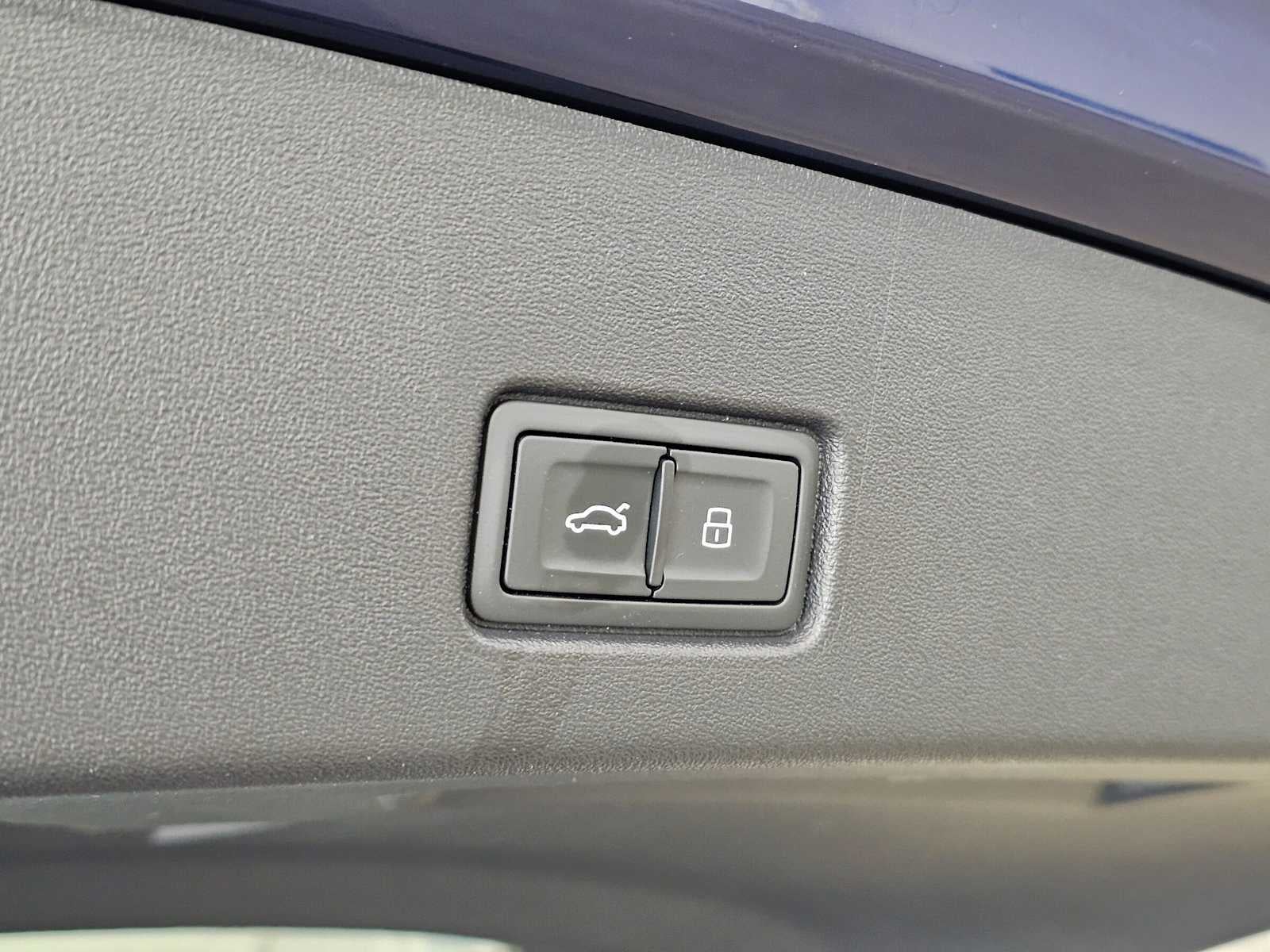 2023 Audi Q4 e-tron Prestige