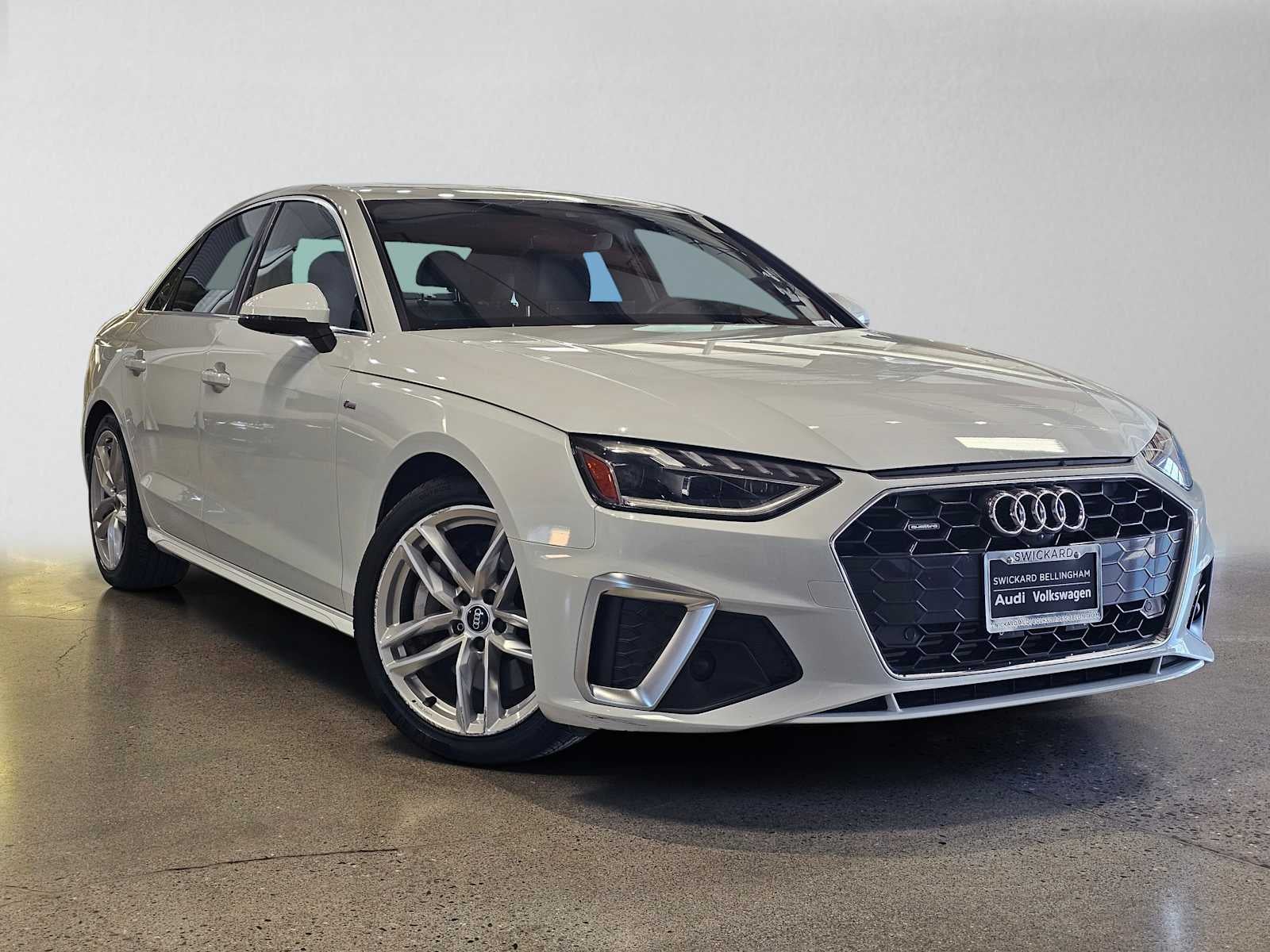 2024 Audi A4 S line Premium Plus 45 TFSI quattro