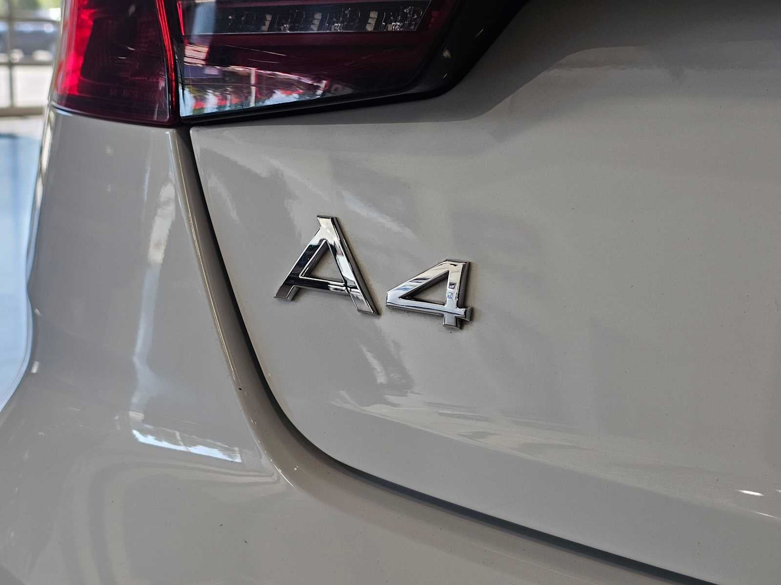 2024 Audi A4 S line Premium Plus 45 TFSI quattro