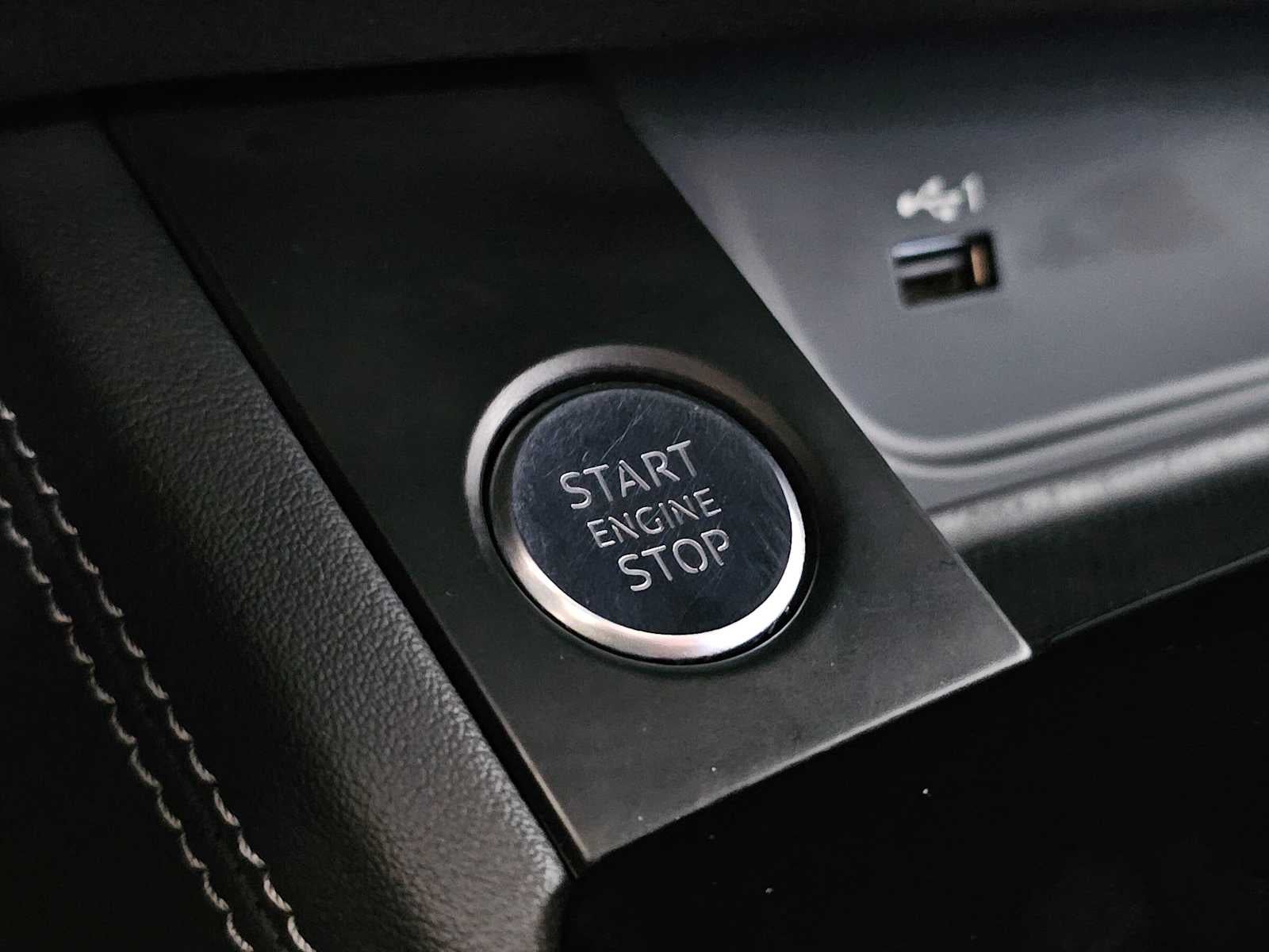 2024 Audi A4 S line Premium Plus 45 TFSI quattro