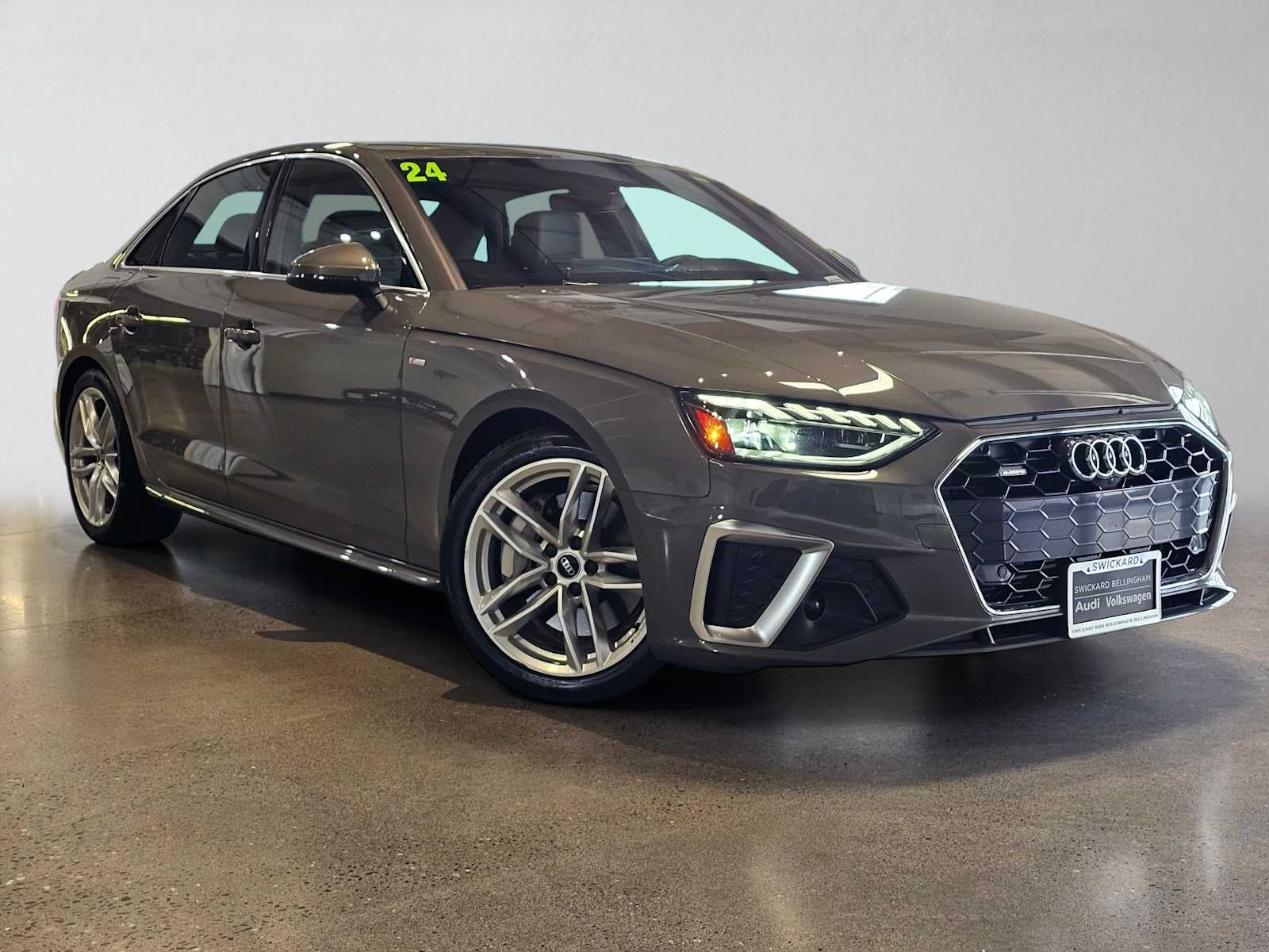 2024 Audi A4 S line Premium Plus 45 TFSI quattro