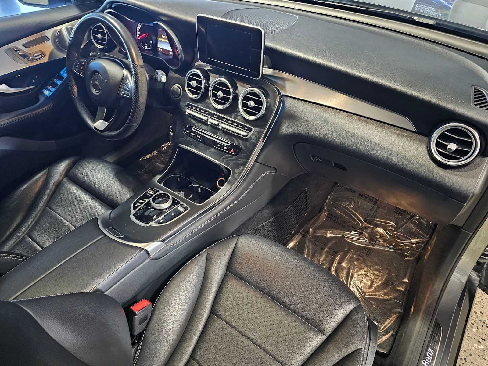 2019 Mercedes-Benz GLC 300 GLC 300