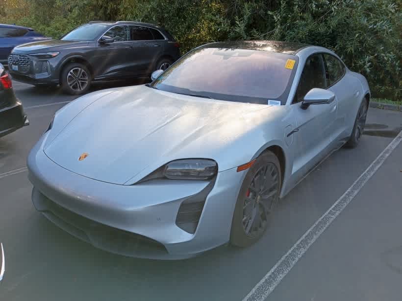 2022 Porsche Taycan GTS