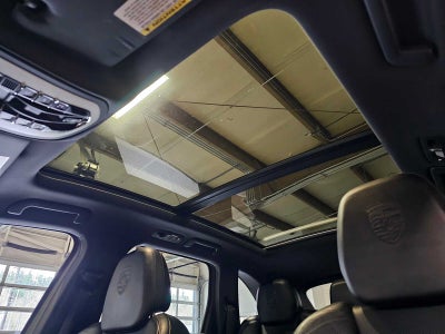 2018 Porsche Cayenne Platinum Edition AWD