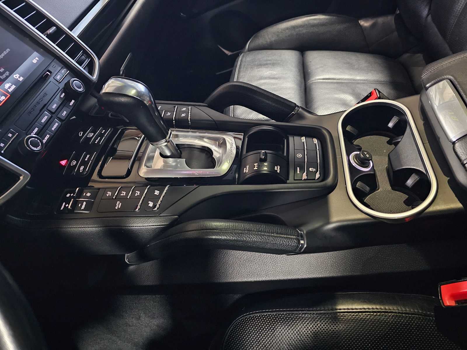 2018 Porsche Cayenne Platinum Edition AWD