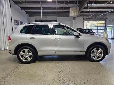 2013 Volkswagen Touareg Sport