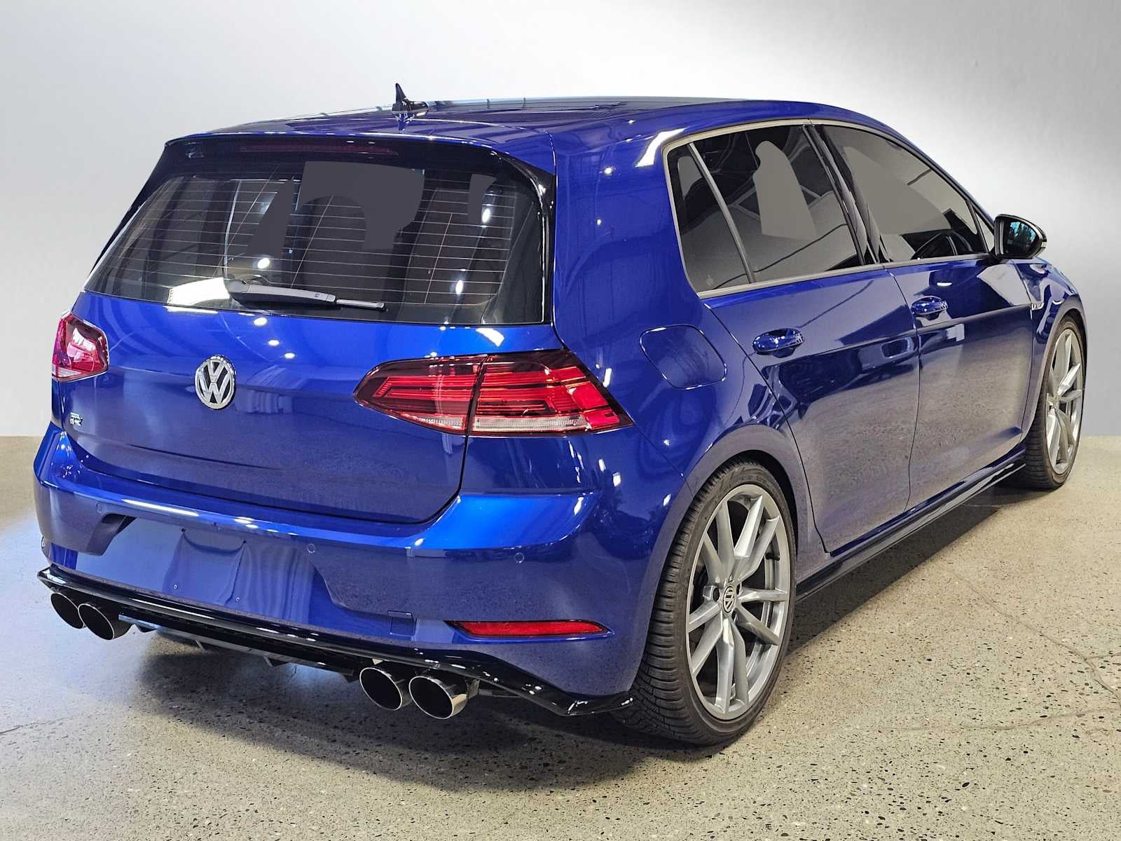 2019 Volkswagen Golf R 2.0T DSG w/DCC/Nav