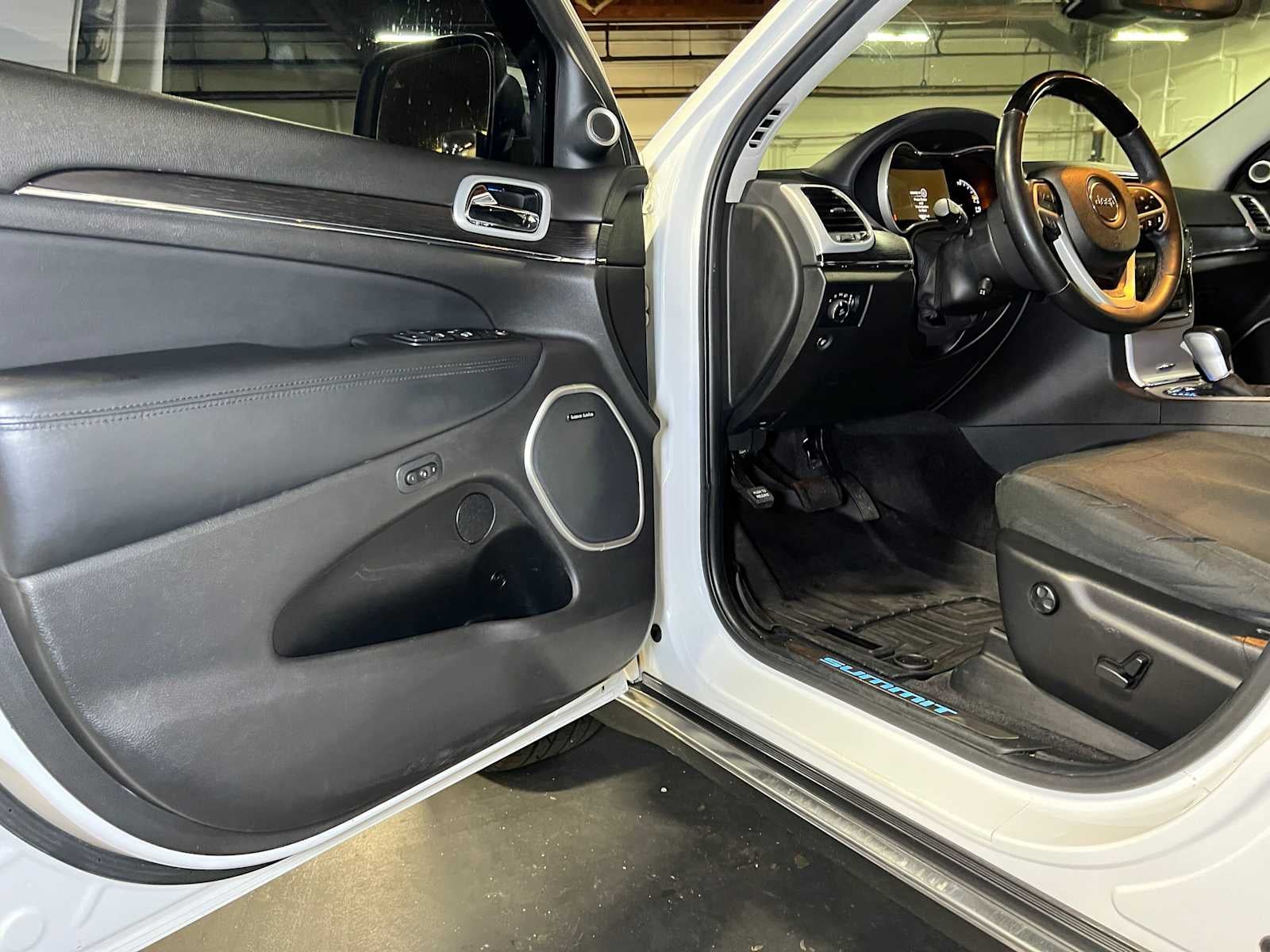 2018 Jeep Grand Cherokee Summit