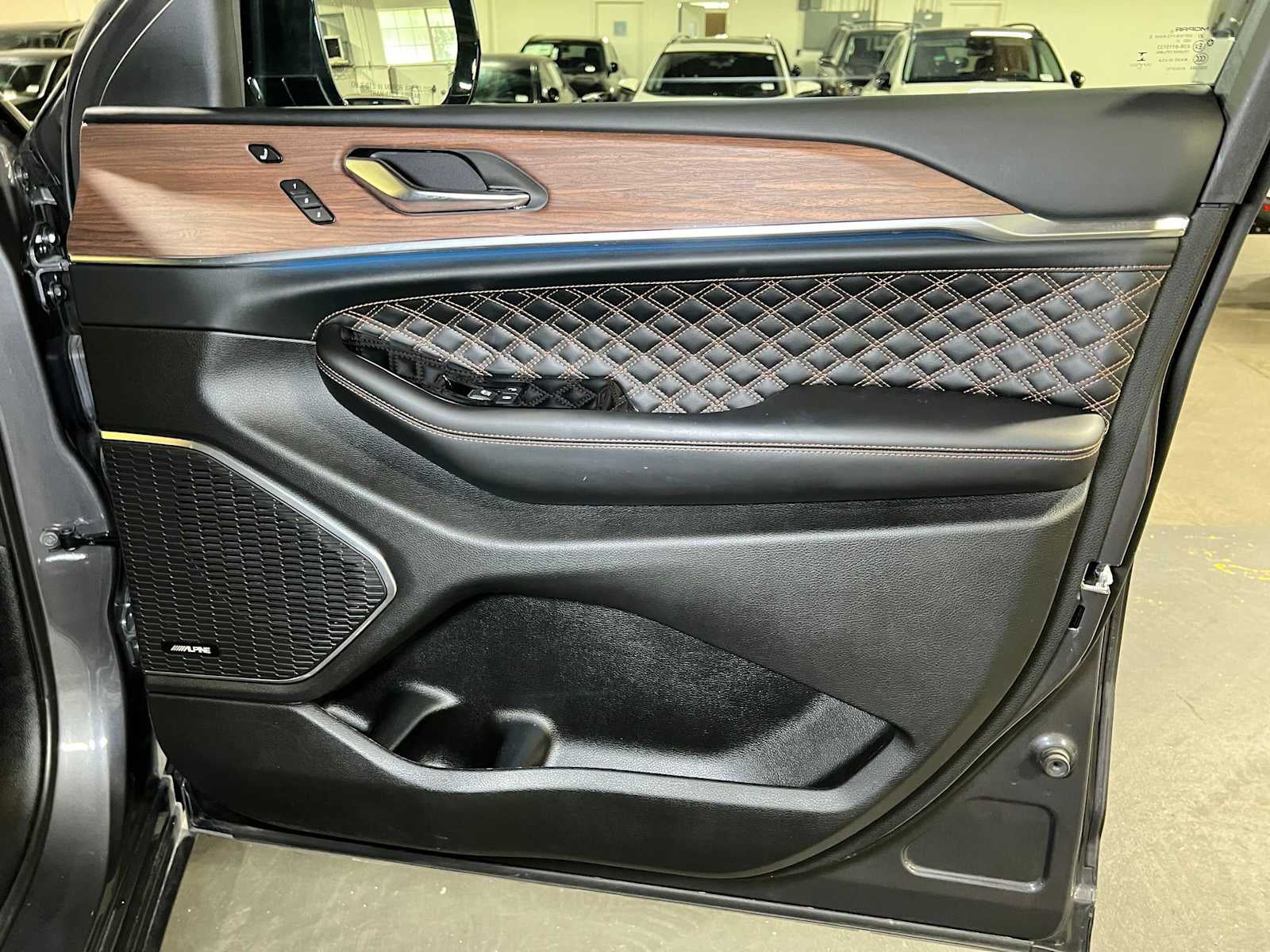 2022 Jeep Grand Cherokee L Summit