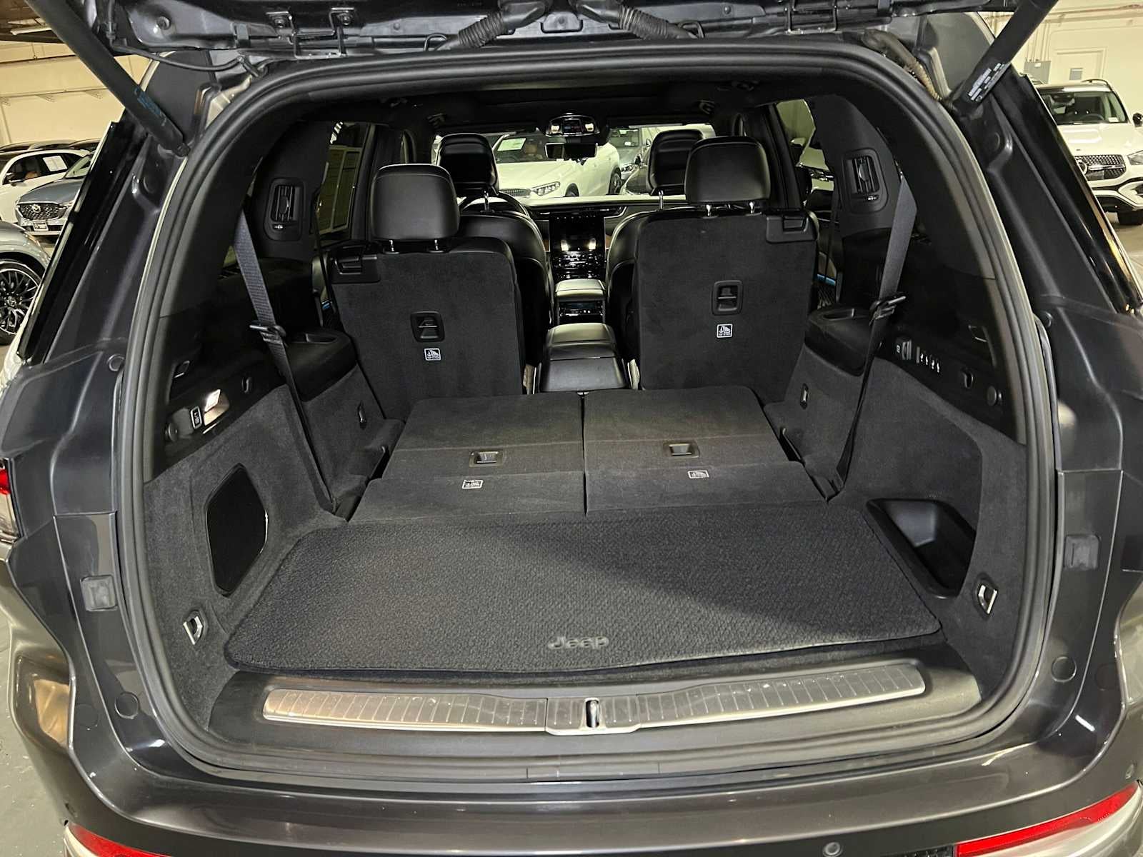 2022 Jeep Grand Cherokee L Summit