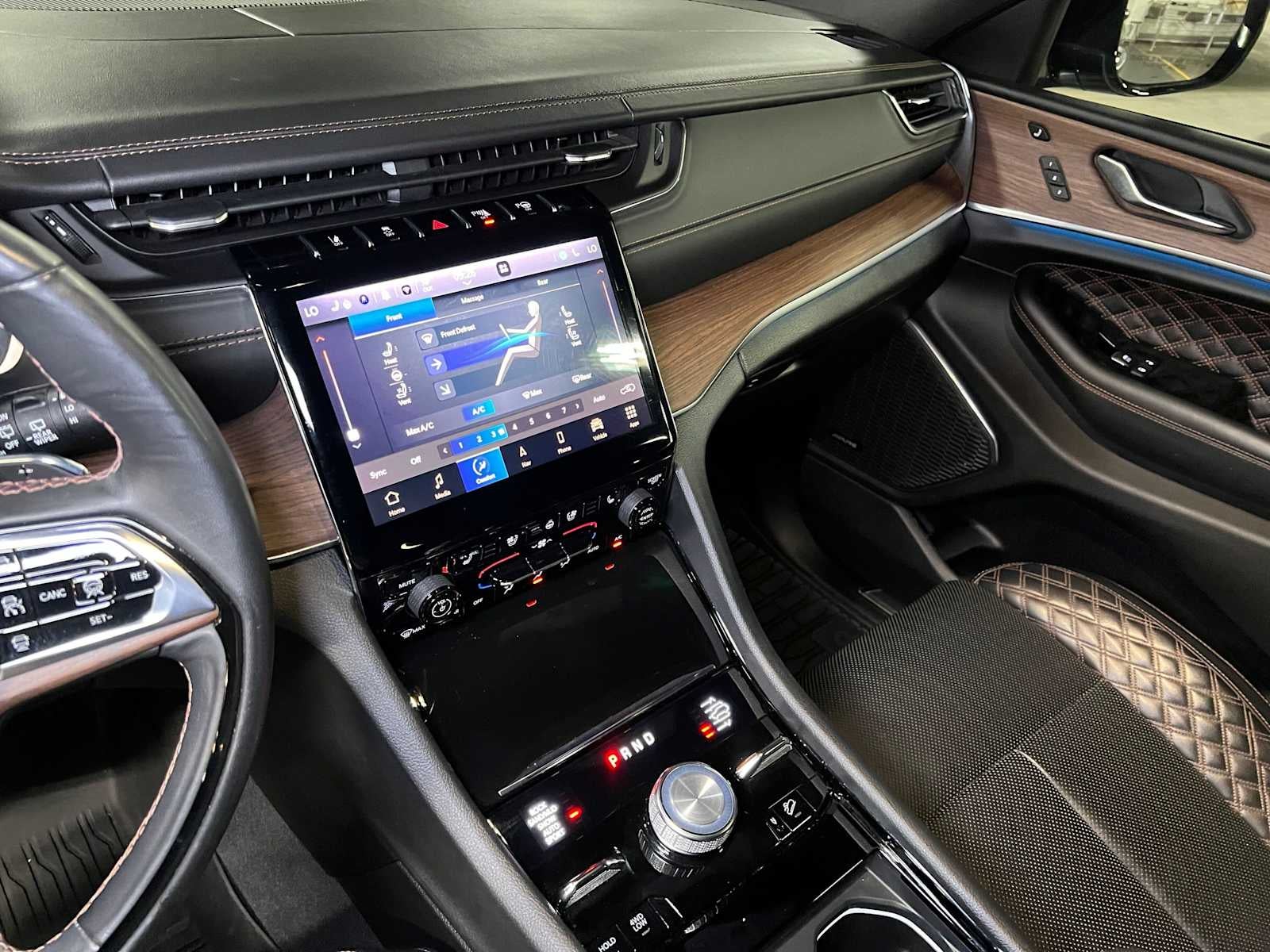 2022 Jeep Grand Cherokee L Summit