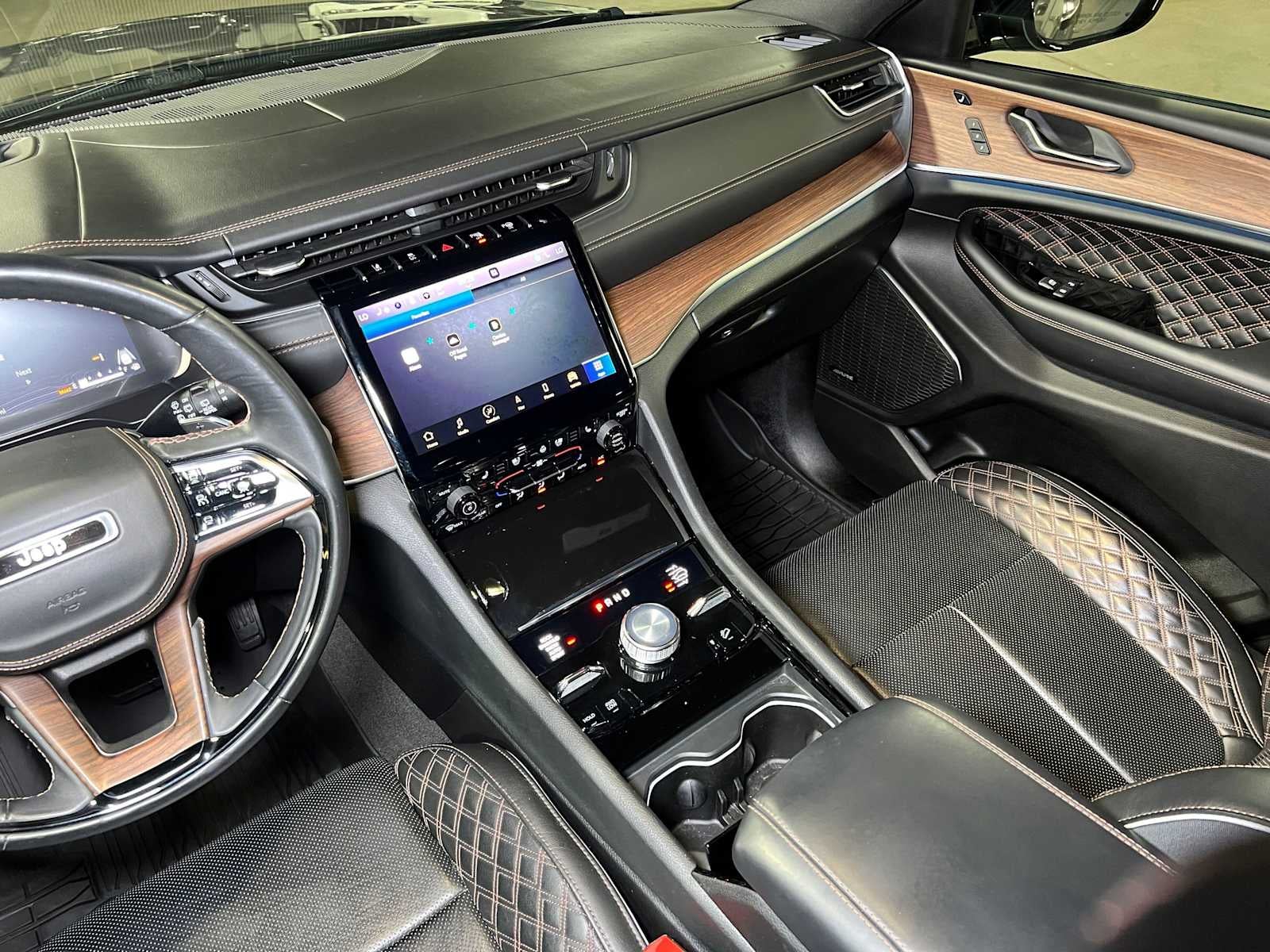 2022 Jeep Grand Cherokee L Summit