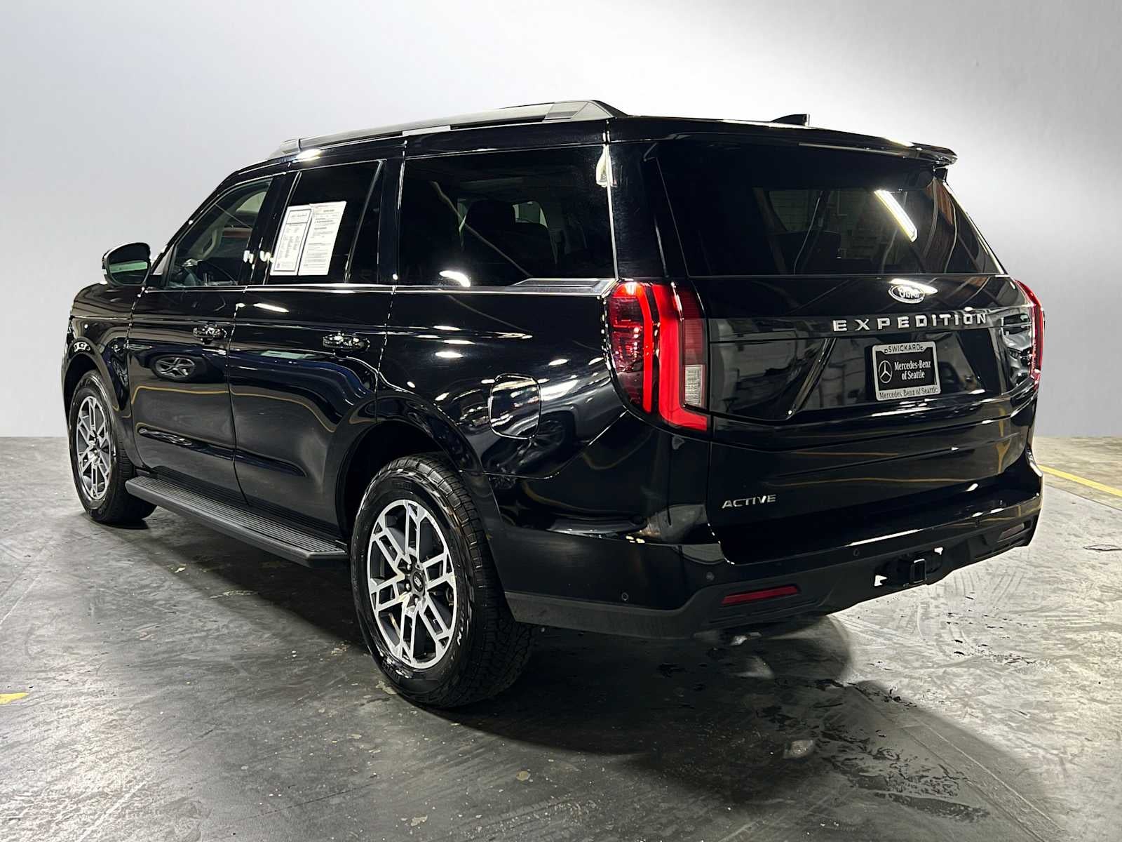 2025 Ford Expedition Active