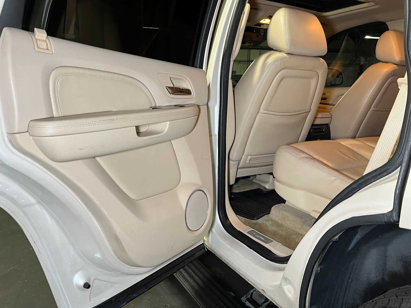 2007 Cadillac Escalade AWD 4dr