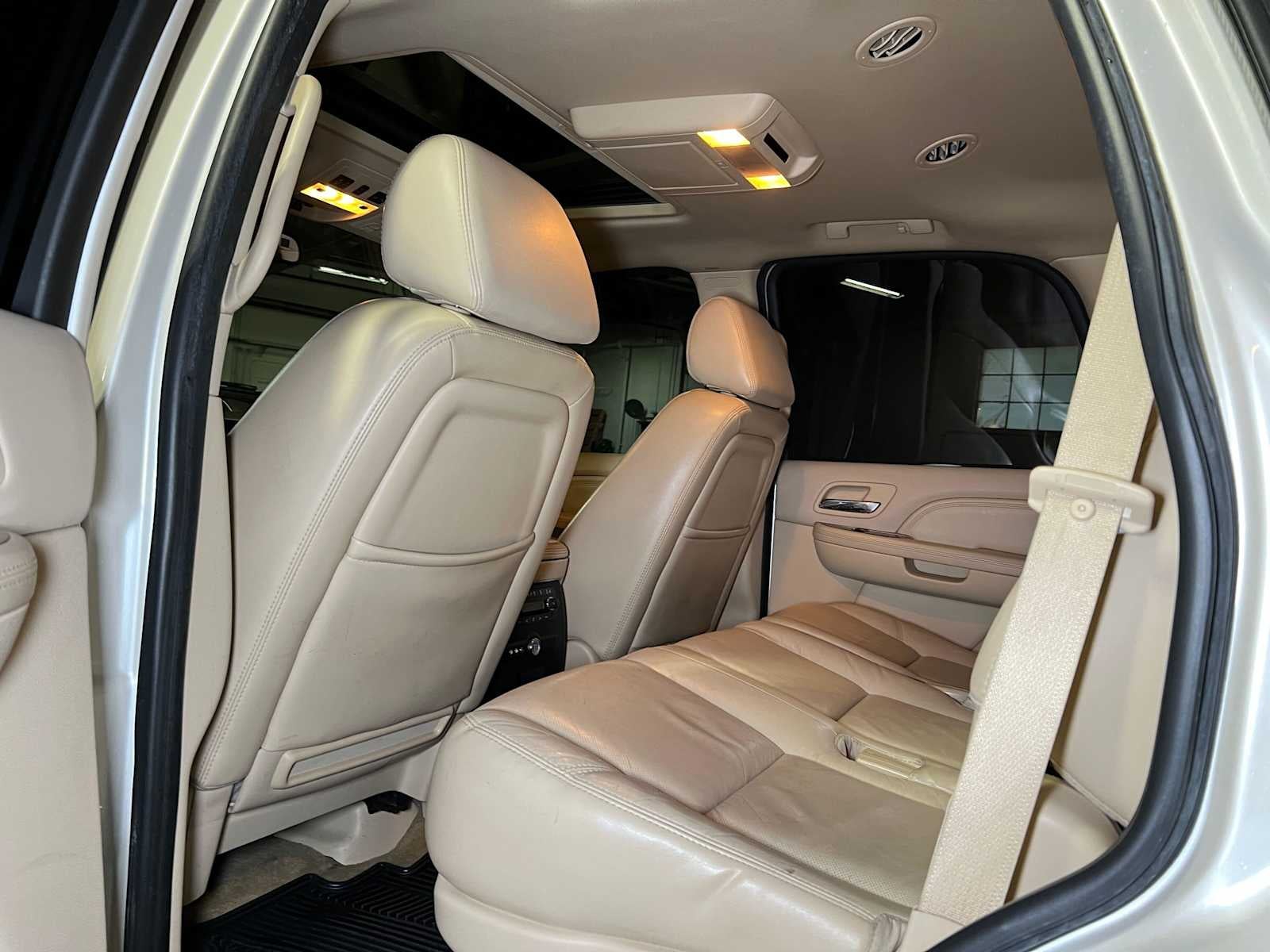 2007 Cadillac Escalade AWD 4dr