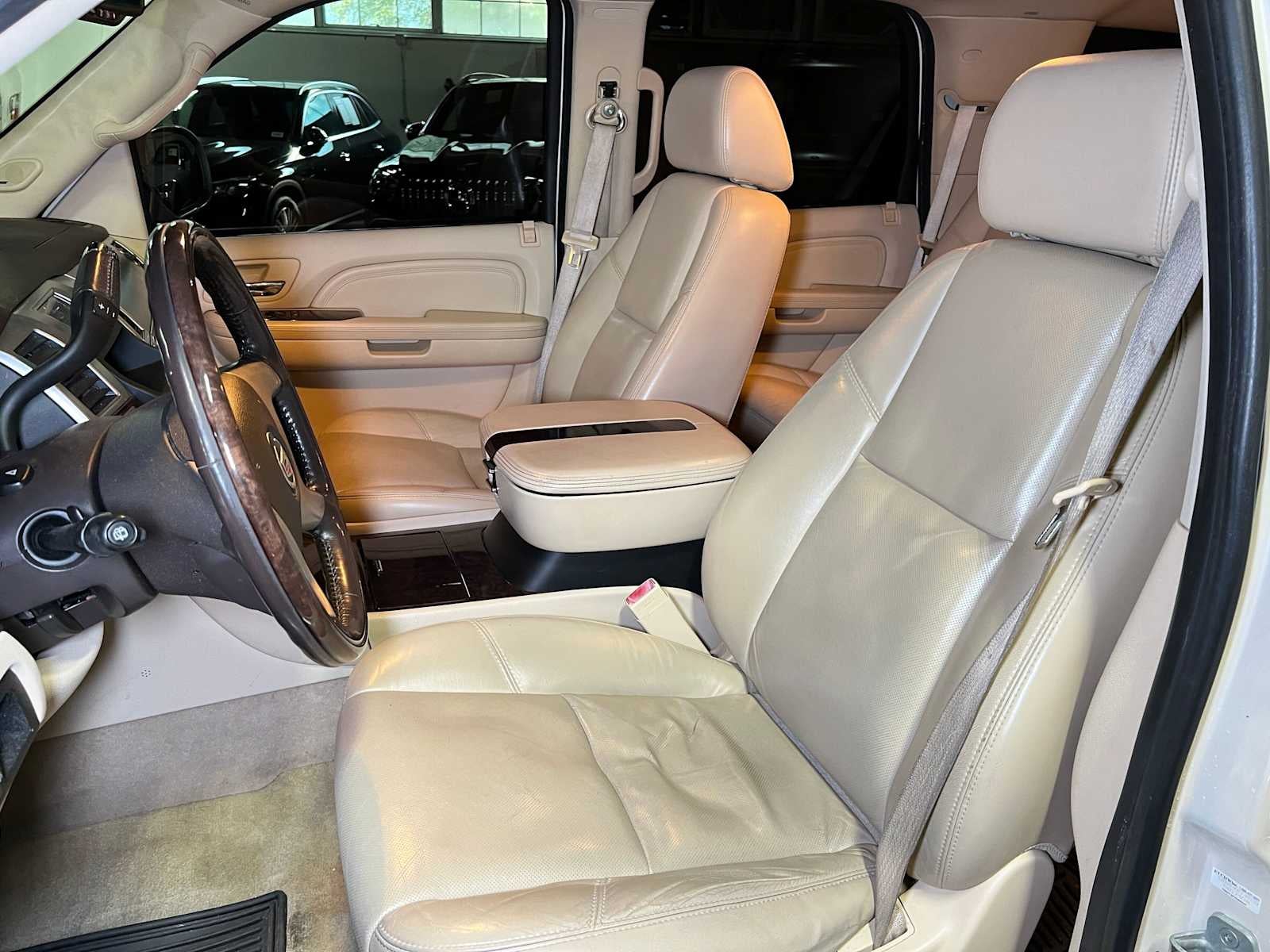 2007 Cadillac Escalade AWD 4dr