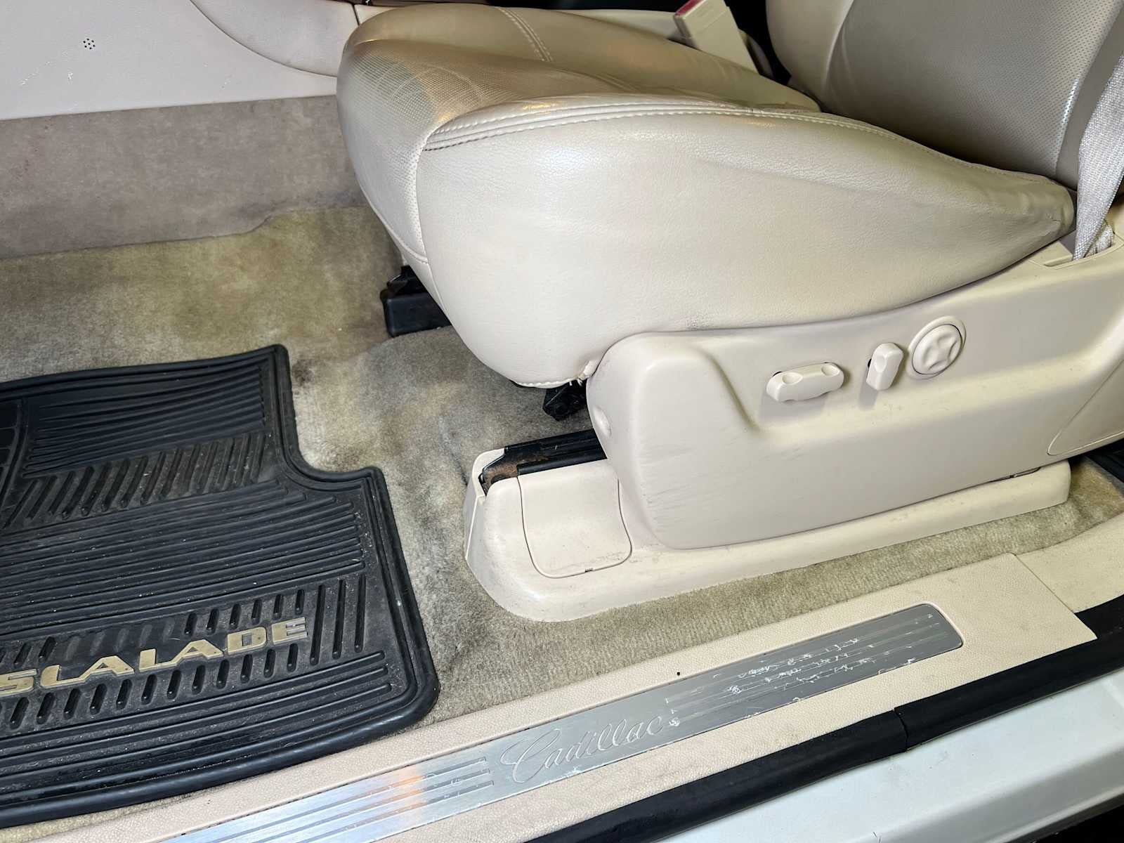 2007 Cadillac Escalade AWD 4dr