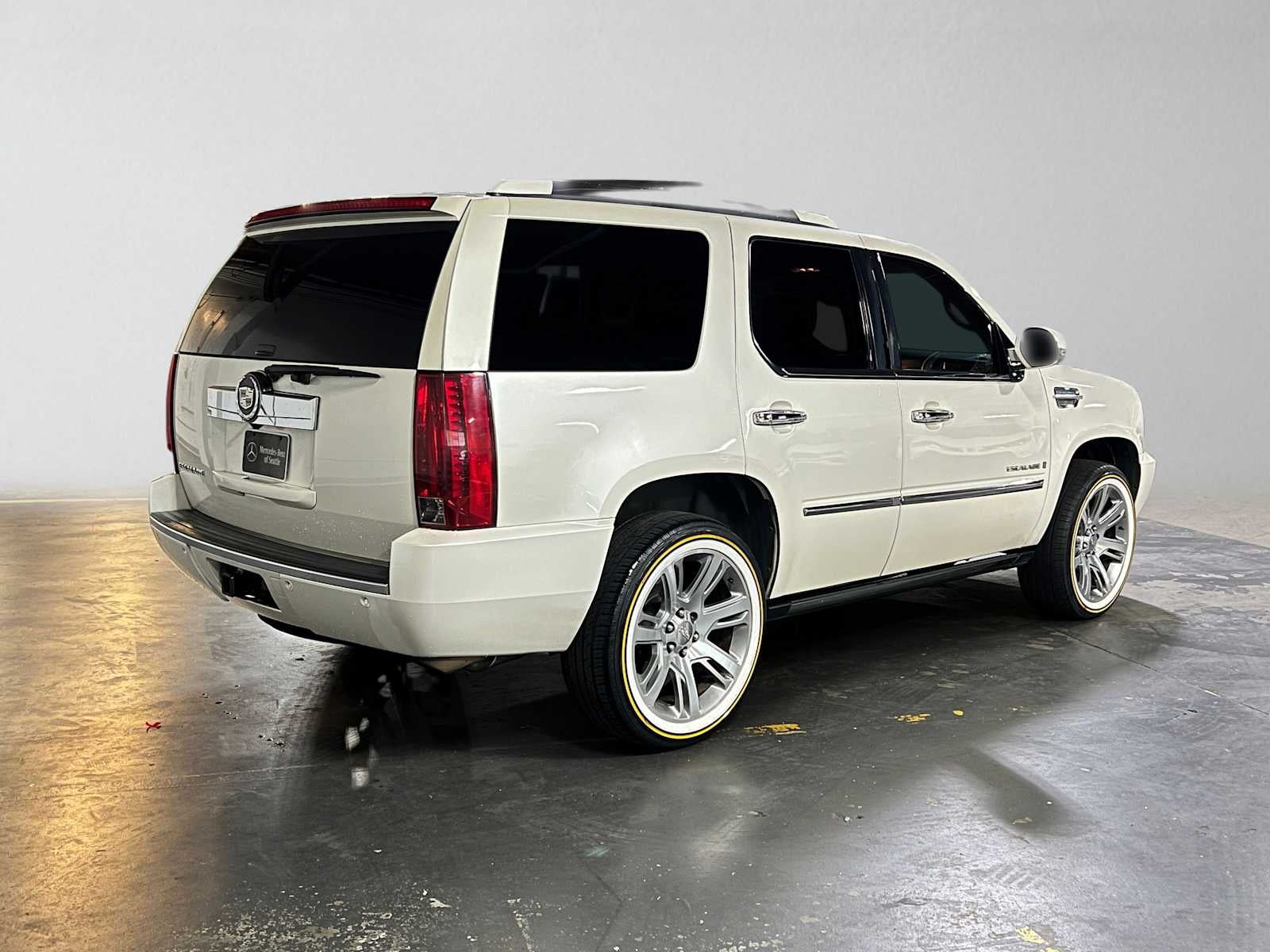 2007 Cadillac Escalade AWD 4dr