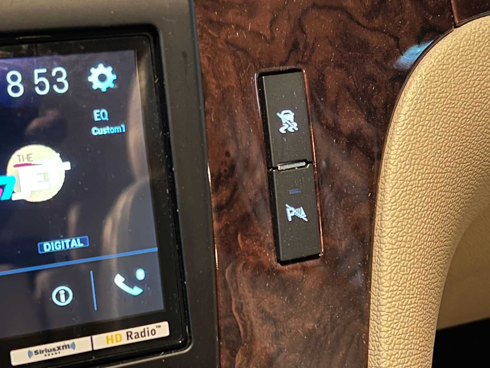 2007 Cadillac Escalade AWD 4dr