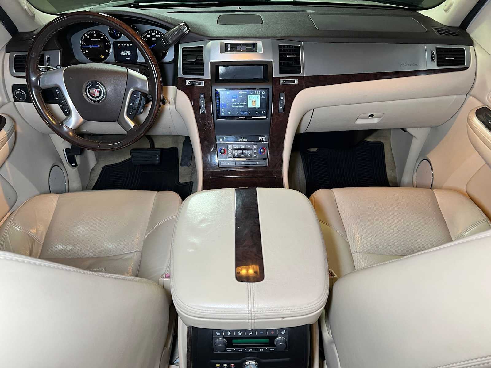 2007 Cadillac Escalade AWD 4dr