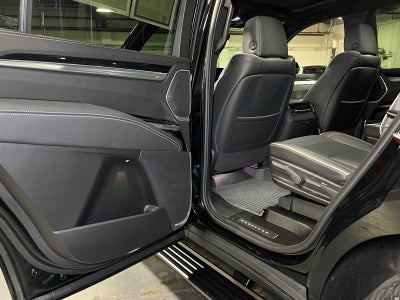 2025 Cadillac Escalade 4WD Sport