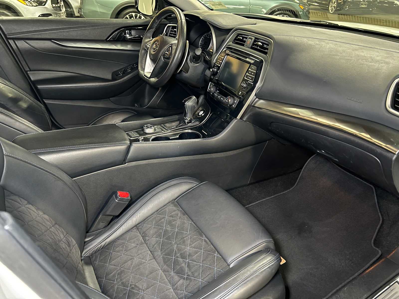 2017 Nissan Maxima SR