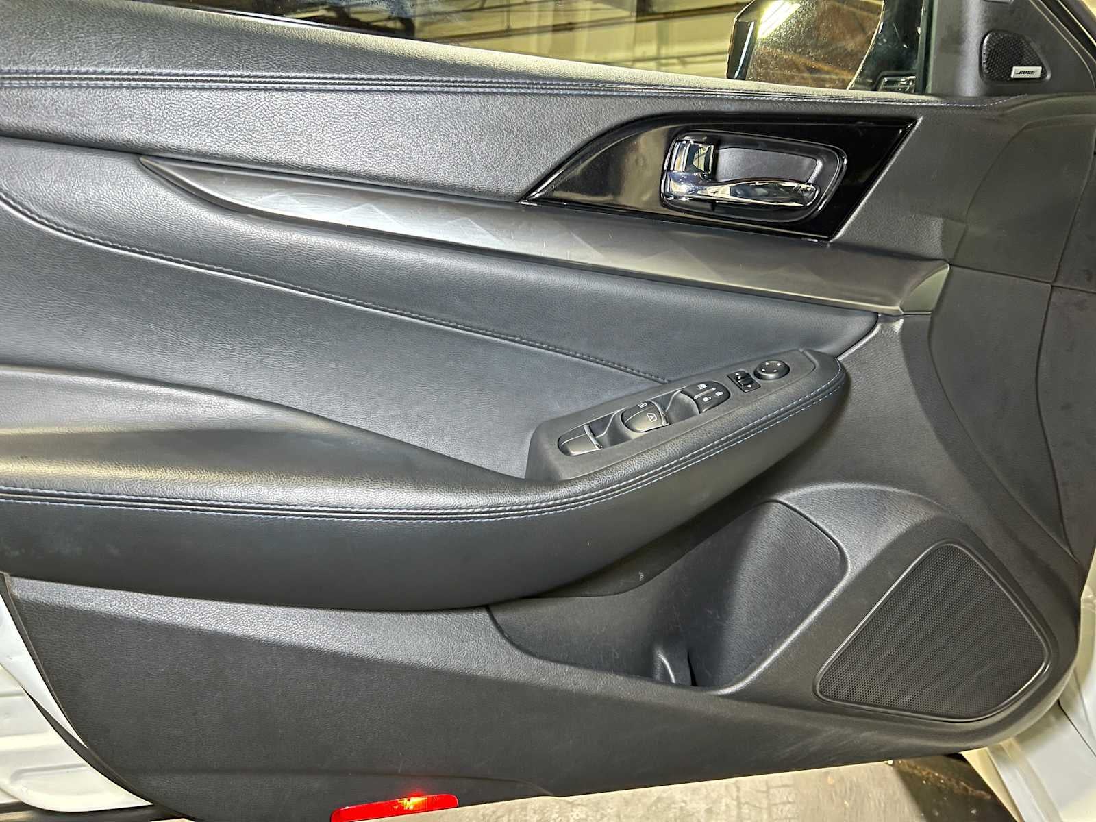 2017 Nissan Maxima SR