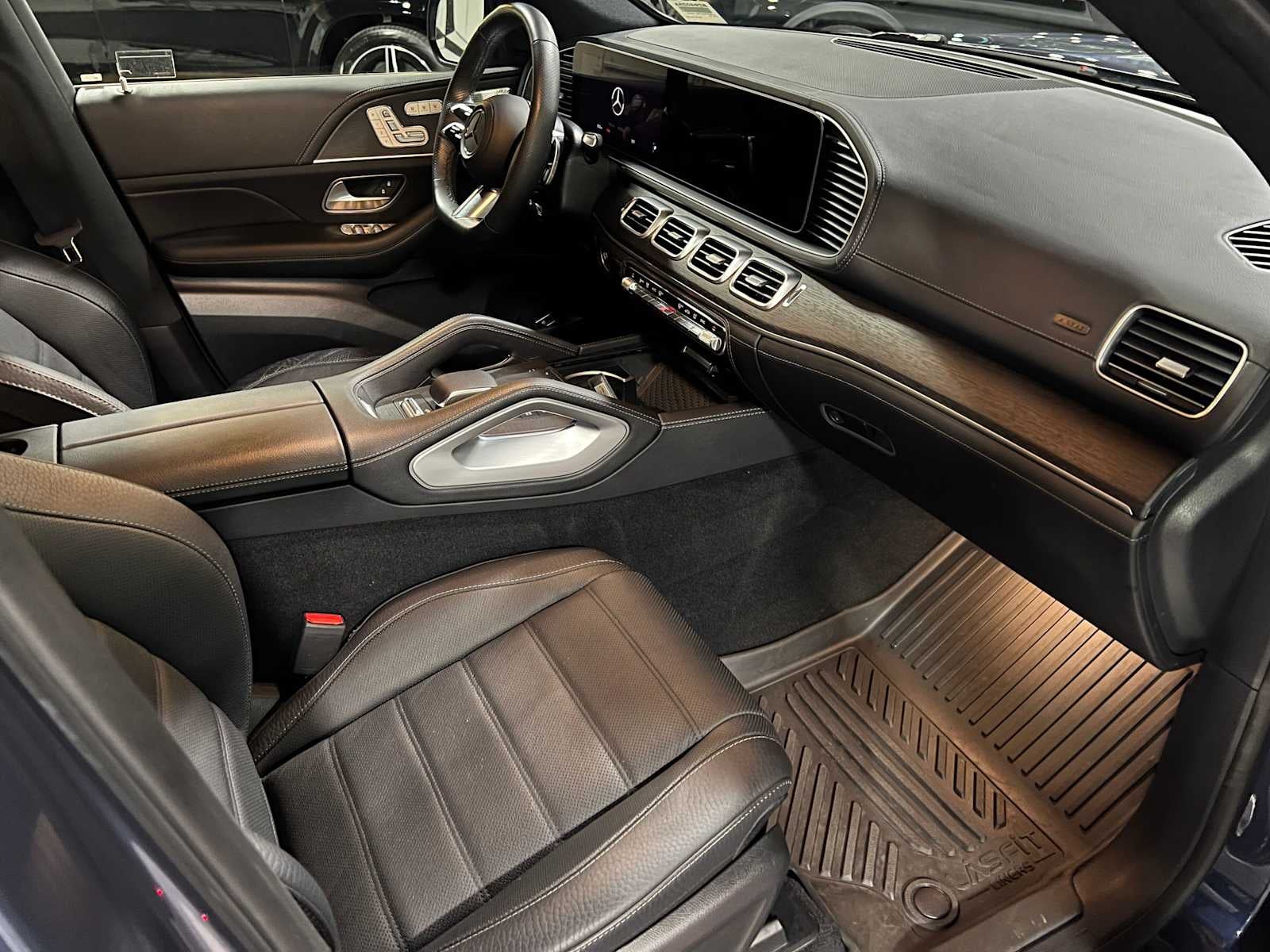 2025 Mercedes-Benz GLS 450 4MATIC® SUV