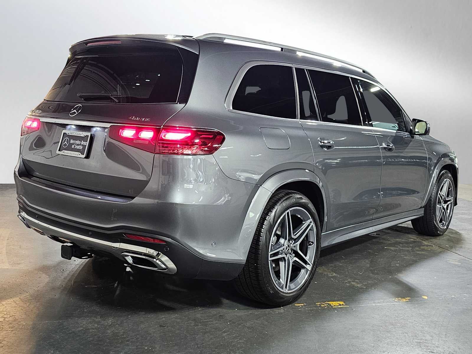 2025 Mercedes-Benz GLS 450 4MATIC® SUV