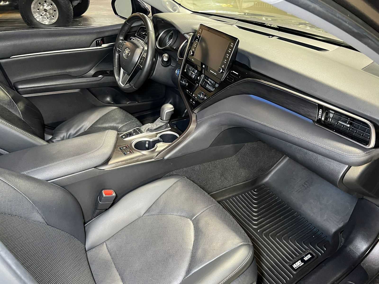 2023 Toyota Camry Hybrid XLE