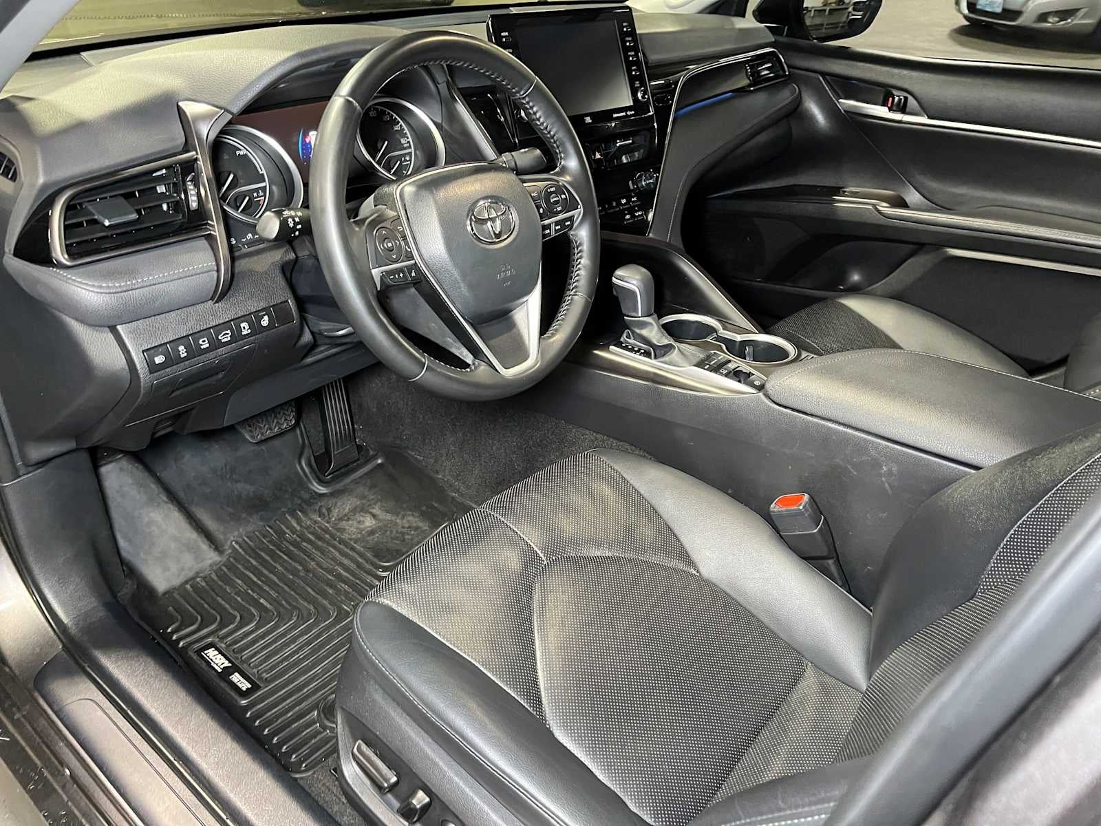 2023 Toyota Camry Hybrid XLE