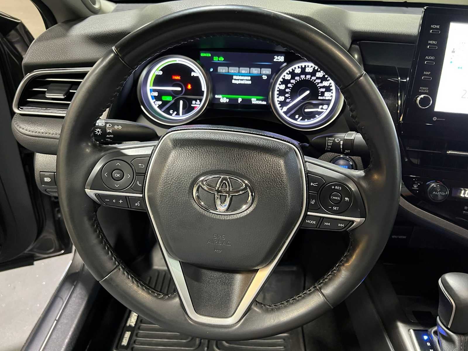 2023 Toyota Camry Hybrid XLE