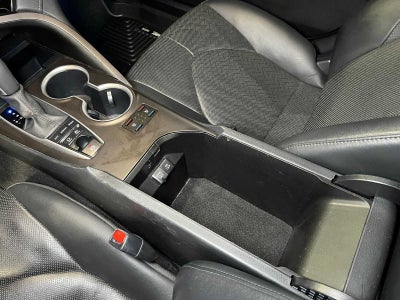 2023 Toyota Camry Hybrid XLE