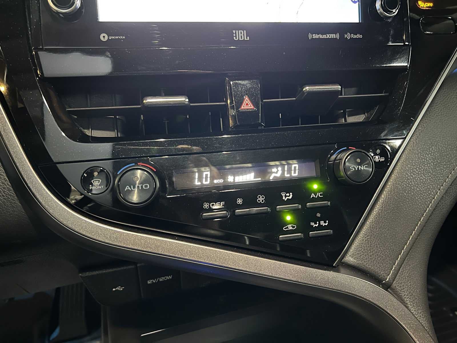 2023 Toyota Camry Hybrid XLE
