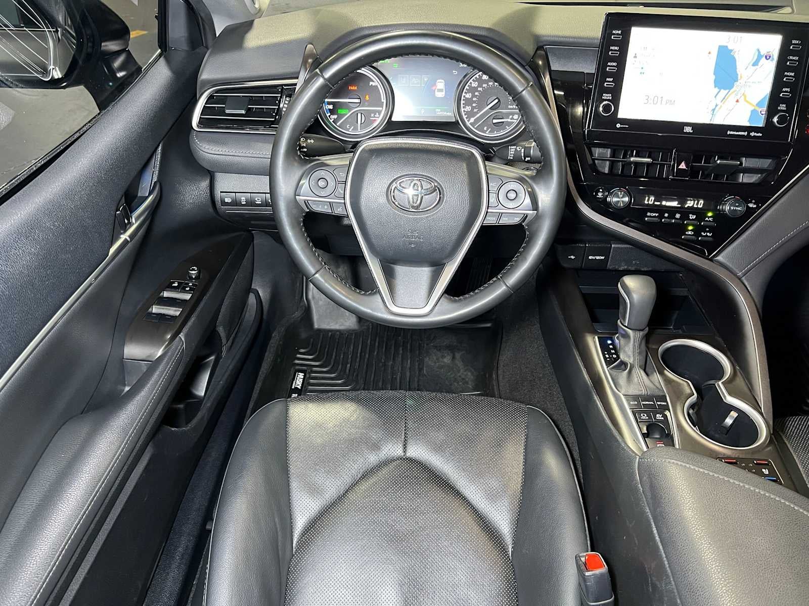 2023 Toyota Camry Hybrid XLE