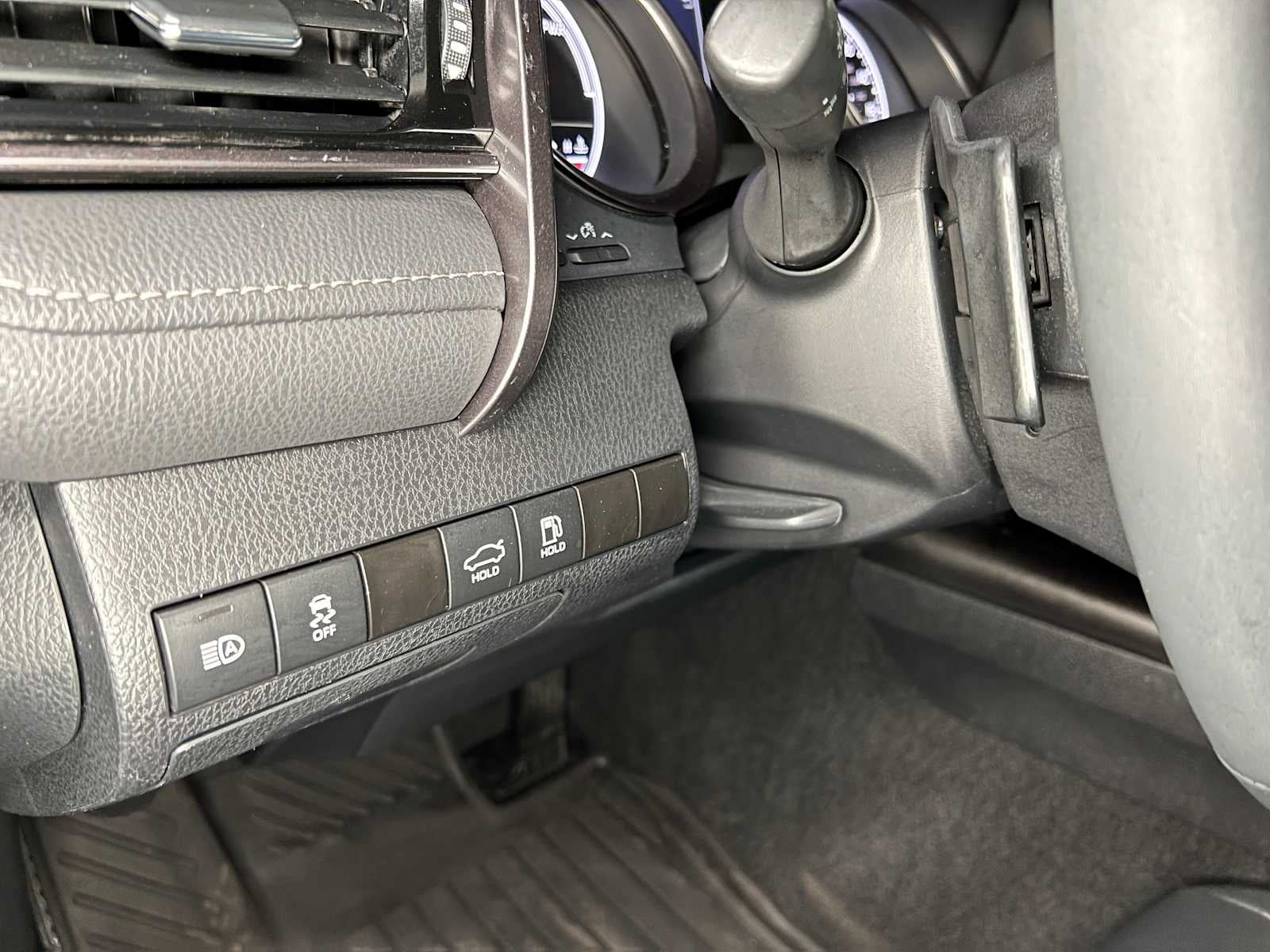 2024 Toyota Camry Hybrid SE