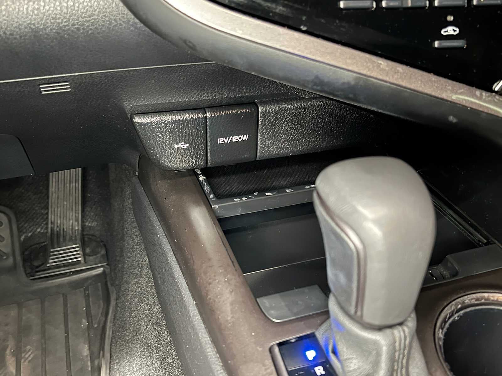 2024 Toyota Camry Hybrid SE