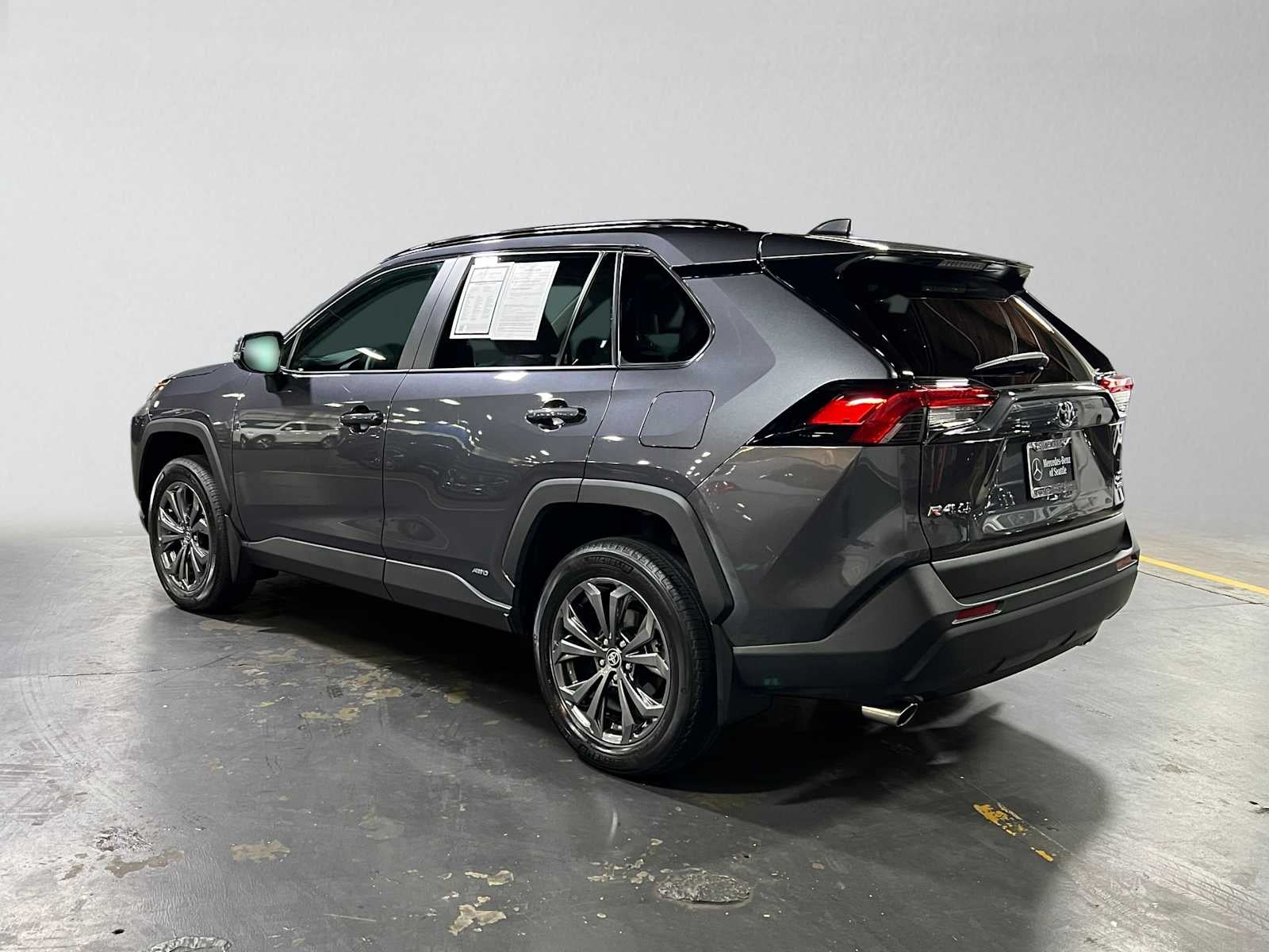 2024 Toyota RAV4 Hybrid XLE Premium