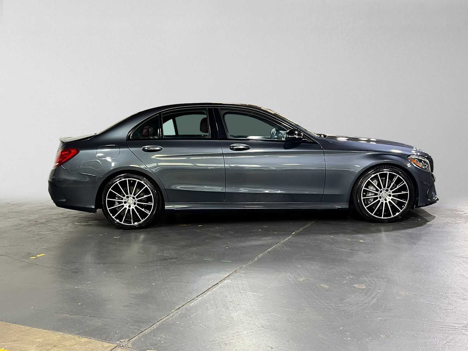 2016 Mercedes-Benz C 300 4dr Sdn RWD