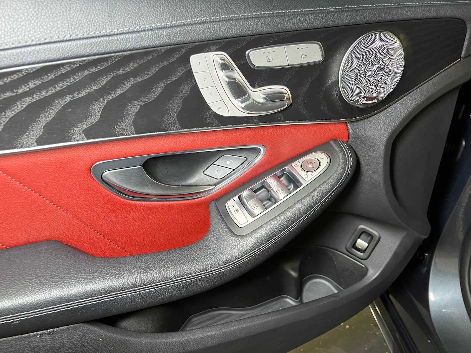 2016 Mercedes-Benz C 300 4dr Sdn RWD