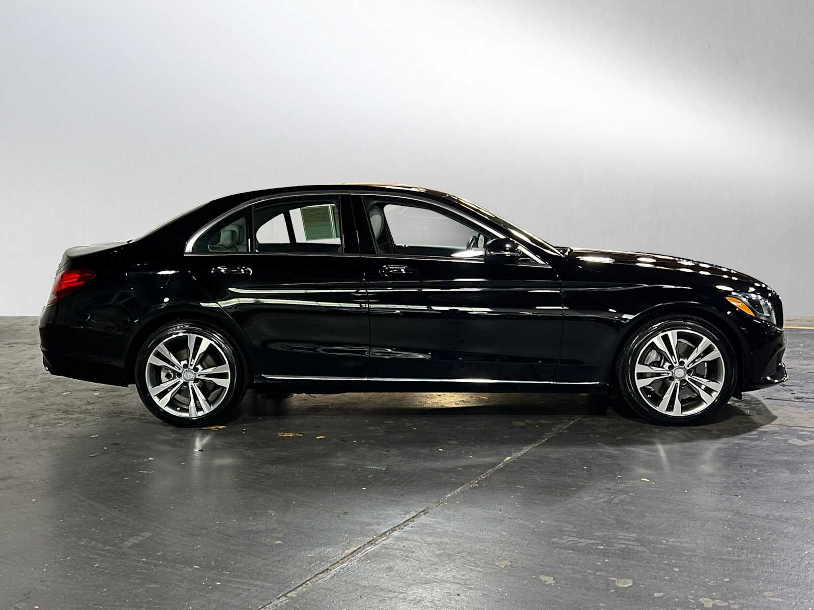 2016 Mercedes-Benz C 300 4dr Sdn 4MATIC®