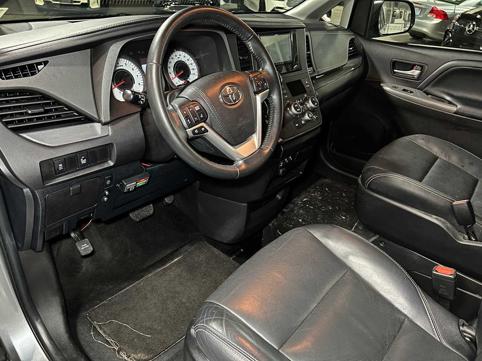 2015 Toyota Sienna SE